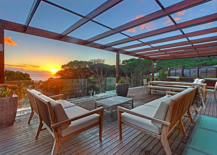 Sea View 3Bed Apt W Pool Near Beaches Glen Sunsets