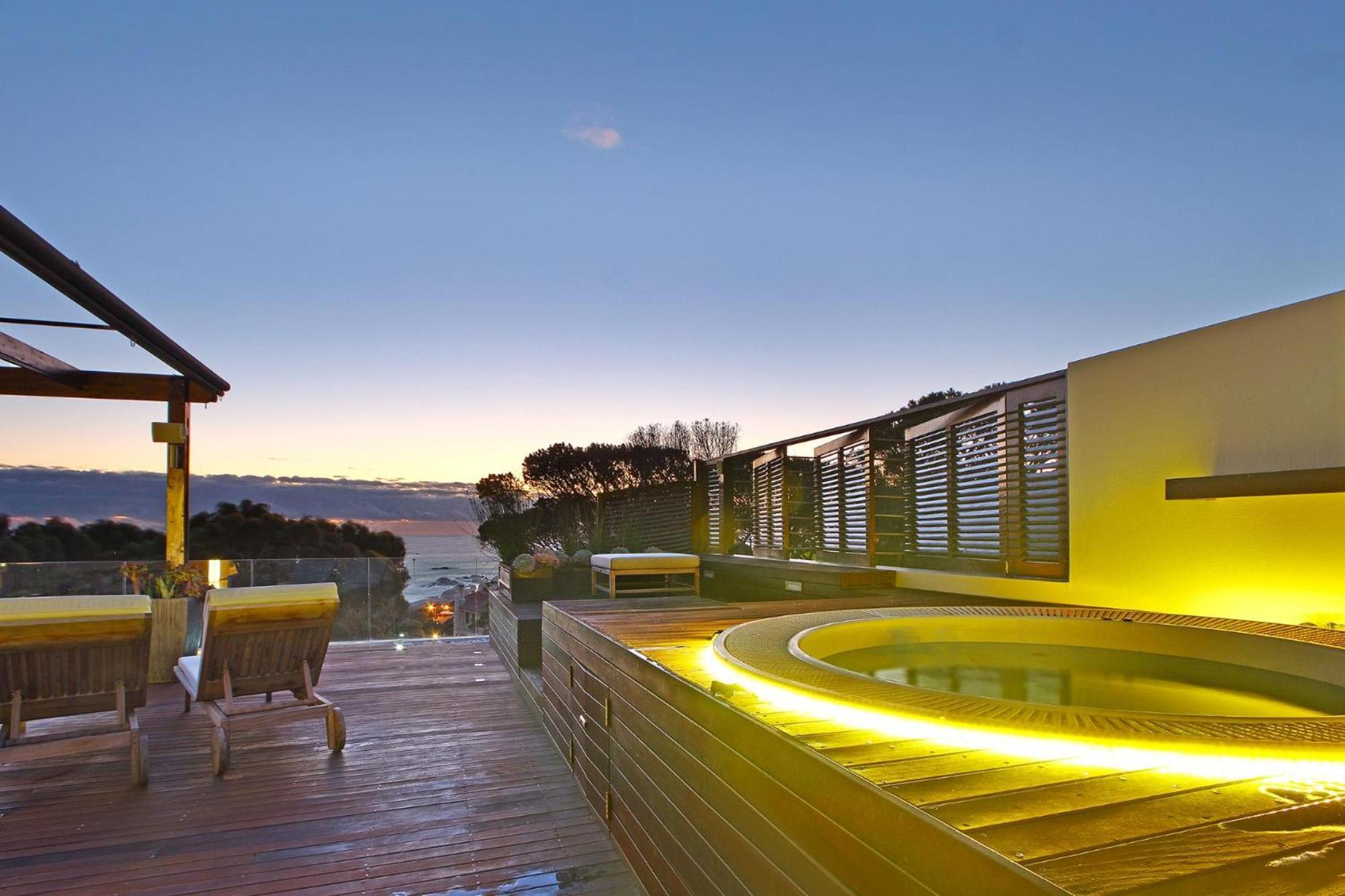 Sea View 3bed W Pool Near Beaches Glen Sunsets *